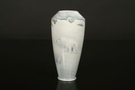 váza s ledními medvědy