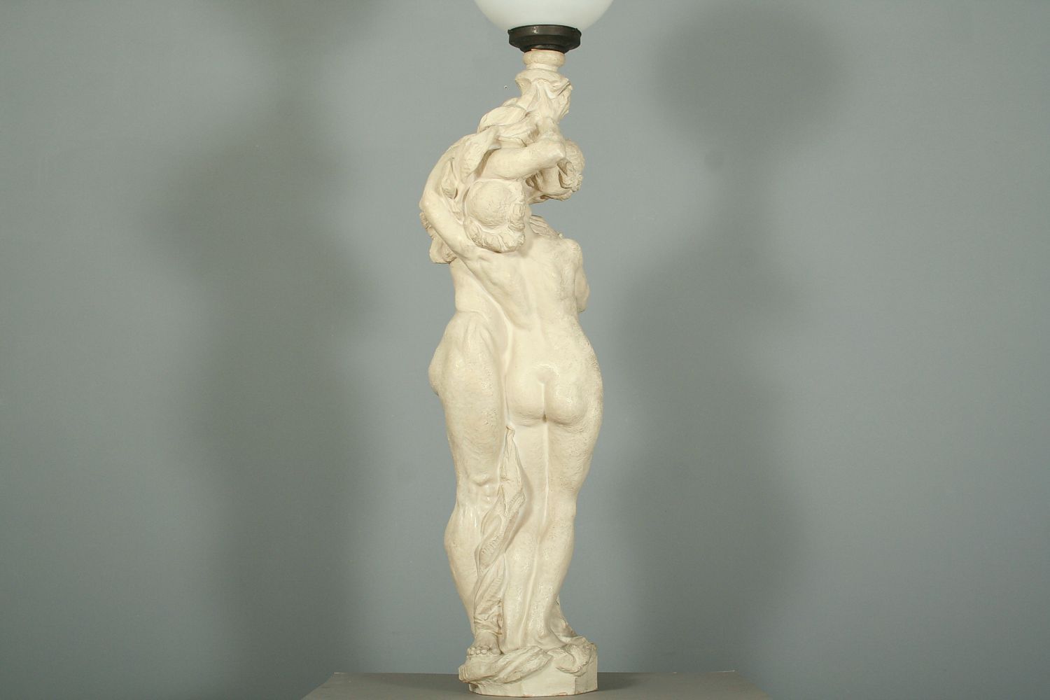 figurální lampa milenci